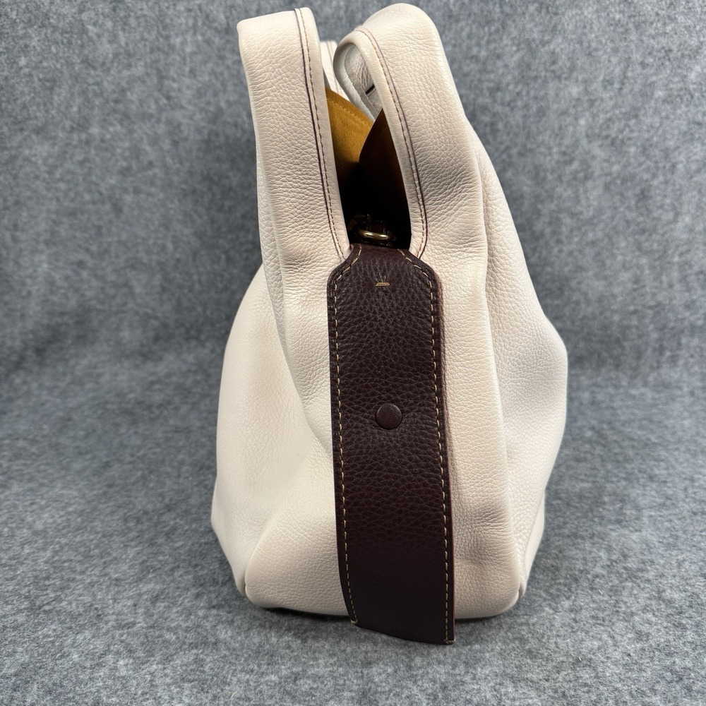 Coach Cream Leather Hobo with Brown Trim - Picture 4 of 16